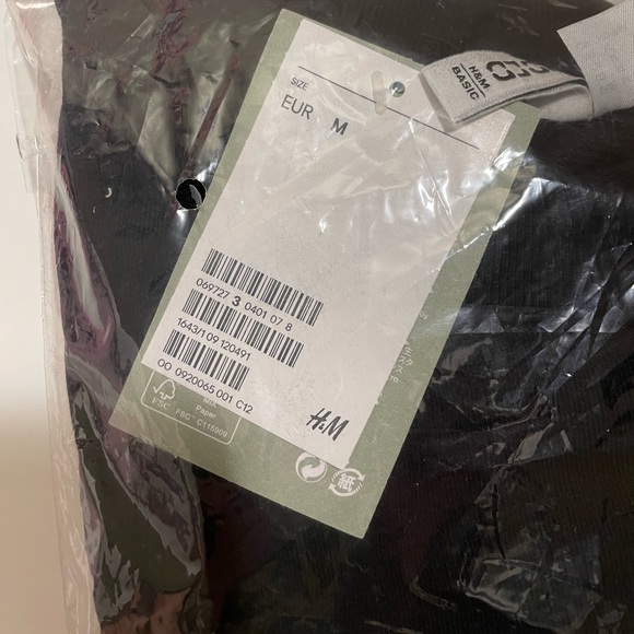 H&M | Black Basic Sweatshirt | Size M | NWT - Picture 5 of 6